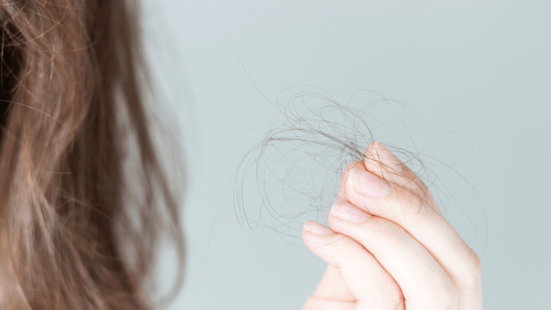 ¿Por Qué se Cae el Cabello? Hablemos de las Causas y Qué Puedes Hacer - Ritualic